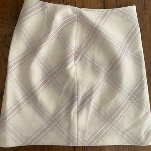 White House Black Market white multicolor lined skirt size 6